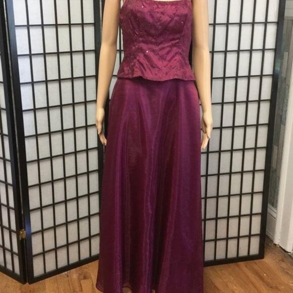 Cranberry halter formal dress so 7-8 - Picture 3 of 3